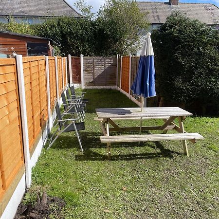 Leavesley Holiday Home Blackpool Esterno foto