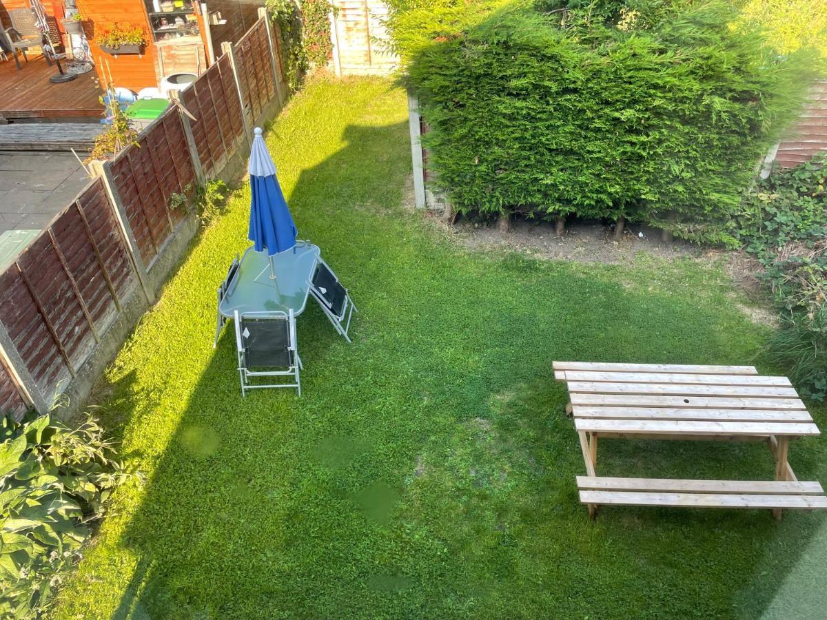 Leavesley Holiday Home Blackpool Esterno foto